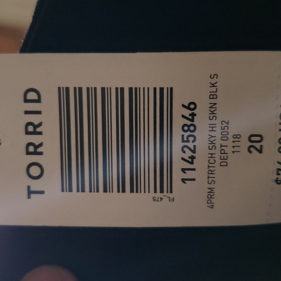 Torrid premium sky high skinny jeans size 20s...nwt..black - Picture 4 of 4